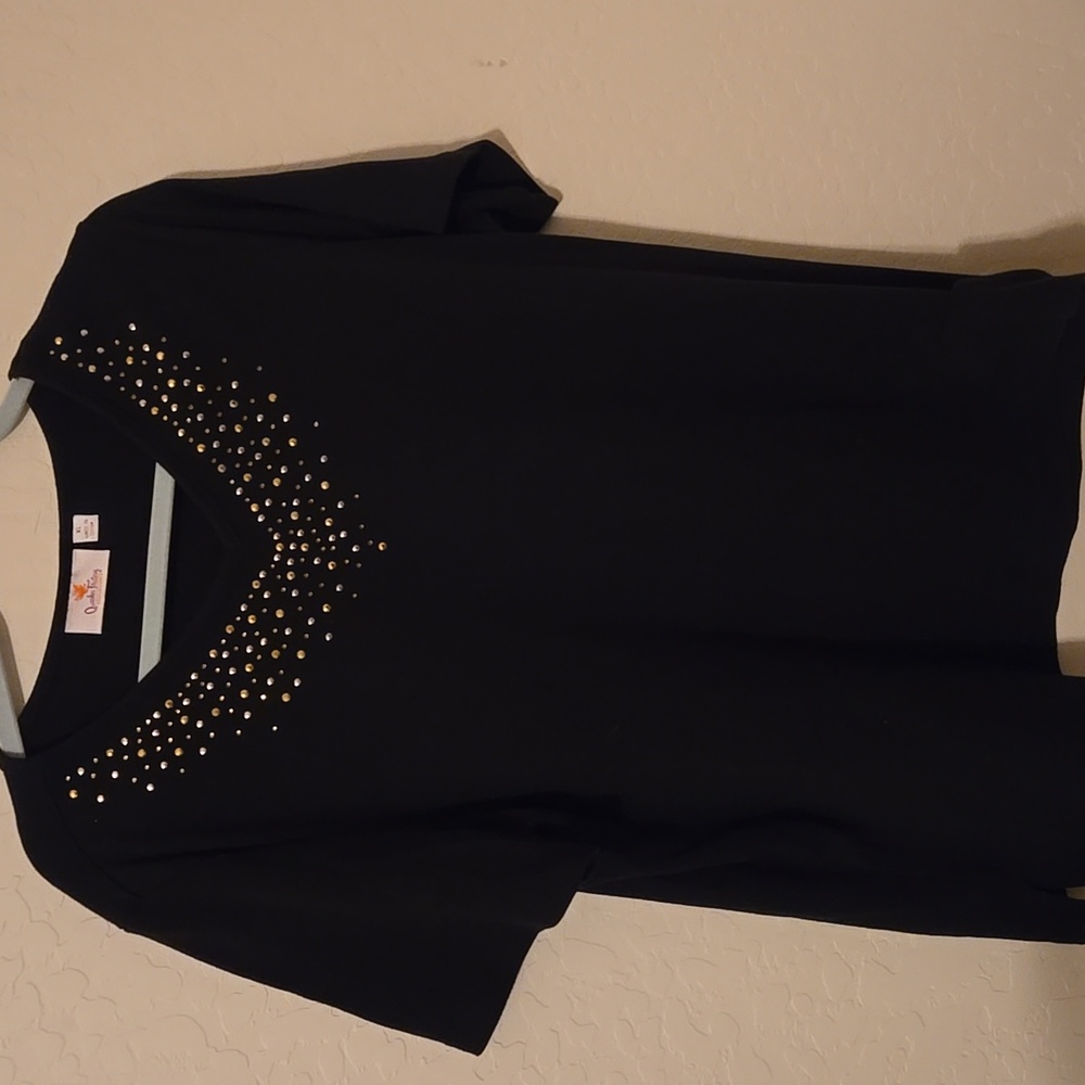 Quacker Factory V-neck Rhinestone Top